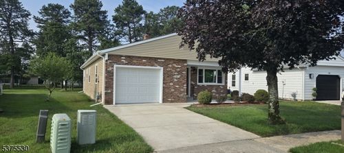 54 Gorginio Dr, Toms River, NJ, 08757-4265 | Card Image