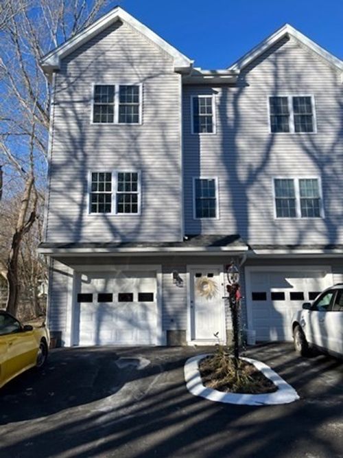 k-35 Fredonian St, Shirley, MA, 01464-2356 | Card Image