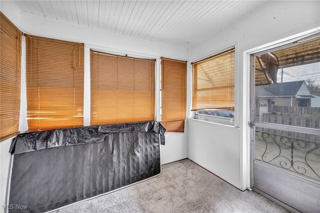 View of sunroom / solarium | Image 17