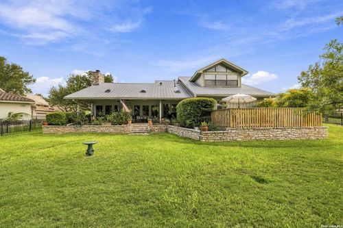104 Kenwood Cir, Kerrville, TX, 78028-6416 | Card Image