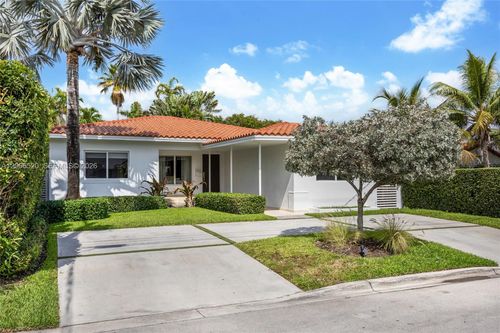 8950 Byron Ave, Surfside, FL, 33154-3437 | Card Image