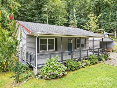 17 Forest Dr, Maggie Valley, NC, 28751-9797 | Card Image