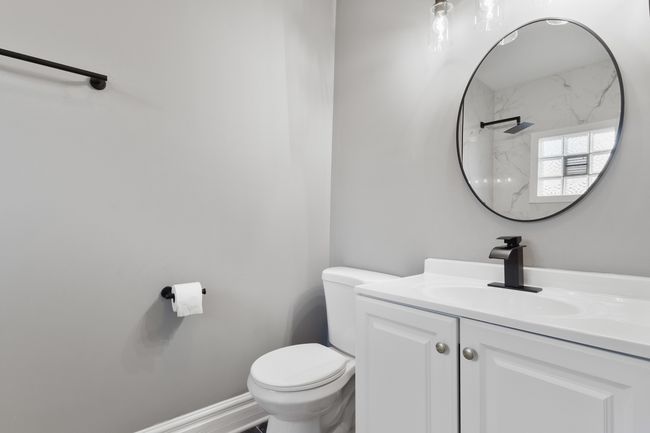 1st Floor Primary Bath | Image 23