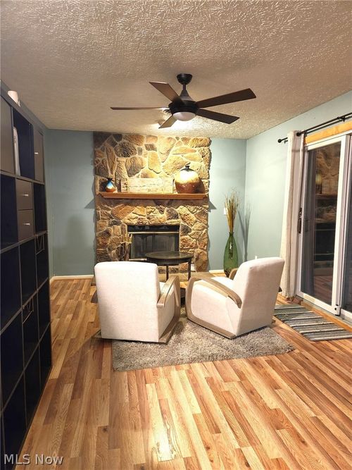 3160 Bay Landing Dr, Westlake, OH, 44145-4430 | Card Image