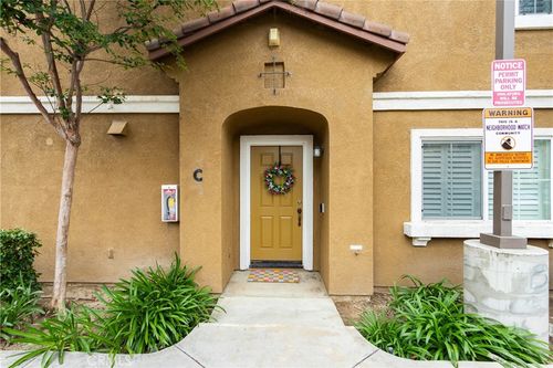 c-25866 Iris Ave, Moreno Valley, CA, 92551-2927 | Card Image