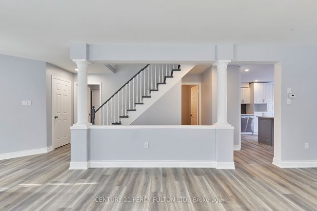 1152 Ashcroft Crt, House other with 4 bedrooms, 3 bathrooms and 4 parking in Oshawa ON | Image 6
