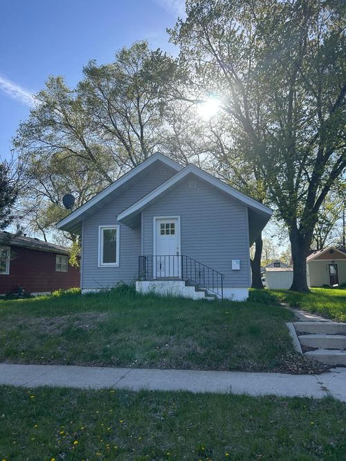 105 19th Avenue N, Saint Cloud, MN, 56303 | Card Image