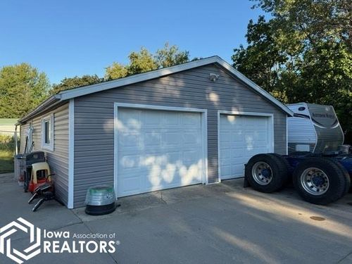 1006 N 14th St, Centerville, IA, 52544-1002 | Card Image