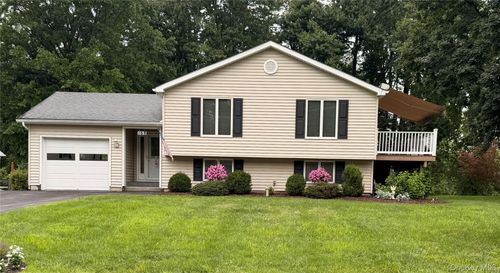 168 Pleasant Ave, Montgomery, NY, 12549-1304 | Card Image