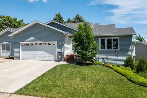 3851 Montreal St, Bismarck, ND, 58503-0343 | Card Image