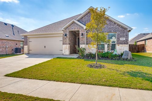 3519 Tunnel Ave, Aubrey, TX, 76227-4312 | Card Image