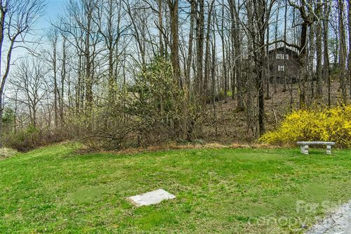 252 Pinewood Cir, Laurel Park, NC, 28739-9360 | Card Image