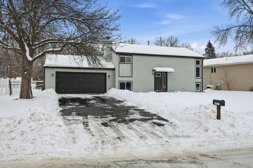 3224 75th Ave N, Brooklyn Park, MN, 55443-3522 | Card Image