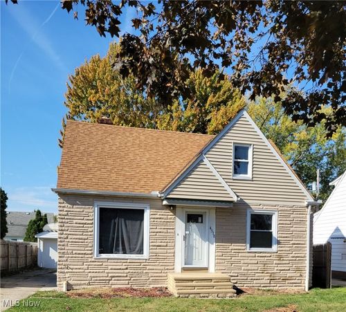 4578 Forest Edge Dr, Brooklyn, OH, 44144-2641 | Card Image