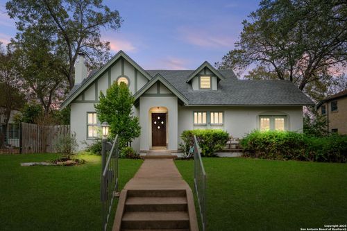 247 E Rosewood Ave, San Antonio, TX, 78212-5235 | Card Image