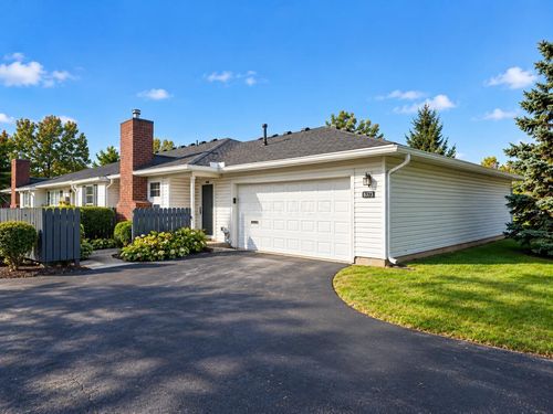8373 Greyhawk Circle, Columbus, OH, 43240 | Card Image