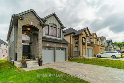 1661 Finley Cres, House other with 4 bedrooms, 3 bathrooms and 6 parking in London ON | Image 3