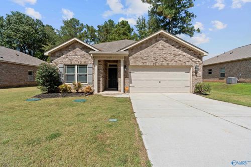 105 Oak Terrace Ln, Harvest, AL, 35749-1202 | Card Image