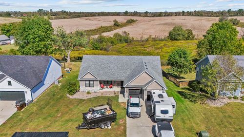 1087 Twin Oaks Blvd, Mount Sterling, KY, 40353 | Card Image