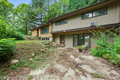 7871 E M 71, Durand, MI, 48429-9777 | Card Image