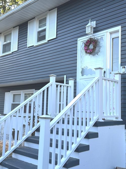 67 Redfield Ave, East Haven, CT, 06512-4122 | Card Image