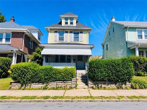 205 Muir Ave, Hazleton, PA, 18201-7328 | Card Image