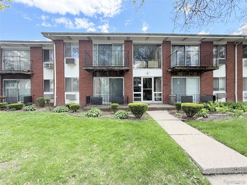 14940 Longacre St, Detroit, MI, 48227-4415 | Card Image