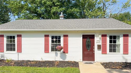 3796 Santom Rd N, Stow, OH, 44224-4177 | Card Image