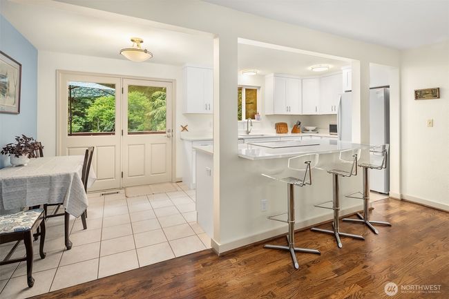 Bright, updated kitchen with breakfast bar | Image 8
