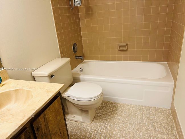 APT-106 - 8720 N Sherman Cir, Condo with 2 bedrooms, 2 bathrooms and null parking in Miramar FL | Image 10