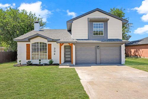 204 Briarglen Dr, Cedar Hill, TX, 75104-3266 | Card Image