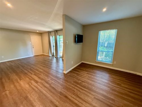 apt-120-5049 Cedar Springs Rd, Dallas, TX, 75235-8719 | Card Image