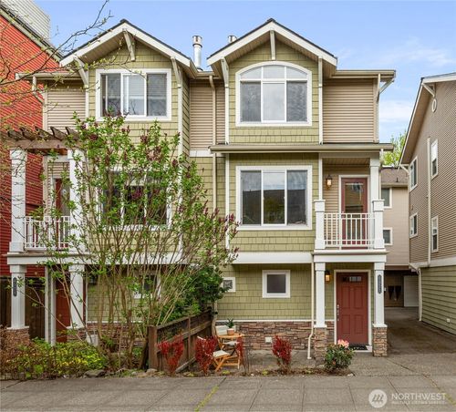6522 5th Ave Ne, Seattle, WA, 98115-6419 | Card Image