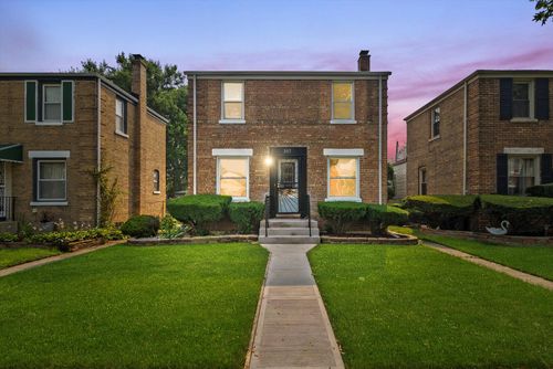 307 Geneva Ave, Bellwood, IL, 60104-1305 | Card Image