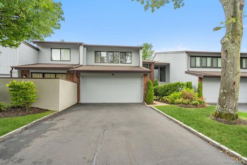90 Foxwood Dr, Jericho, NY, 11753-1113 | Card Image