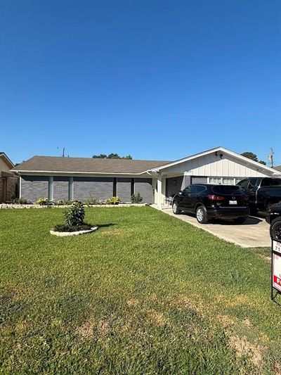 3019 California Street, House other with 3 bedrooms, 2 bathrooms and null parking in Nederland TX | Image 2