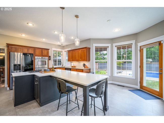 2351 Nw Pinehurst Dr, House other with 5 bedrooms, 3 bathrooms and 3 parking in McMinnville OR | Image 9