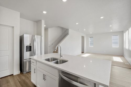 19-353 W 630 N, Tooele, UT, 84074-1564 | Card Image