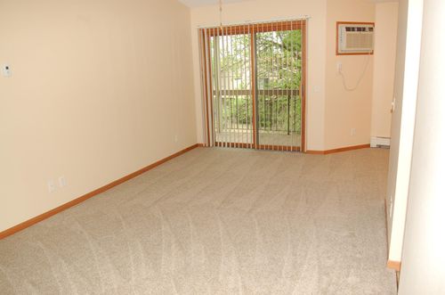 311-14839 Endicott Way, Apple Valley, MN, 55124-6407 | Card Image