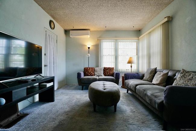 7553 Cuyamaca Ave, House other with 3 bedrooms, 2 bathrooms and 3 parking in Lemon Grove CA | Image 7