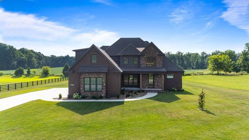 1749 Hazel Farms Ln, Bowling Green, KY, 42103-8464 | Card Image