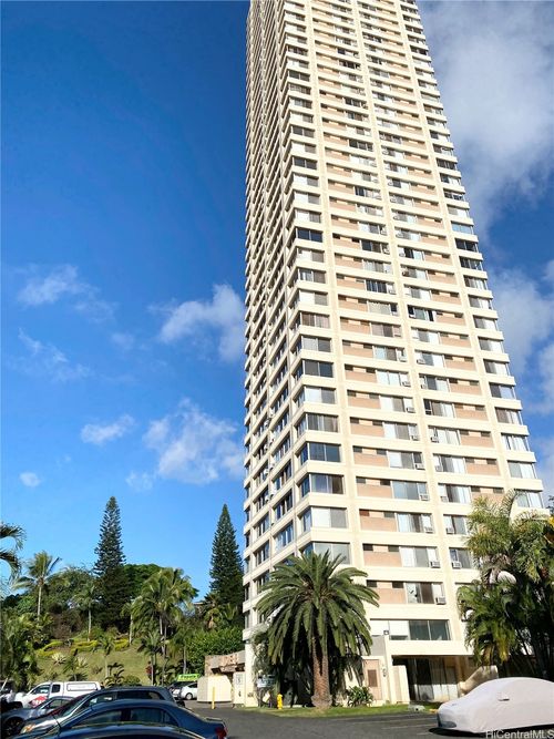 2001b-1060 Kamehameha Hwy, Pearl City, HI, 96782 | Card Image