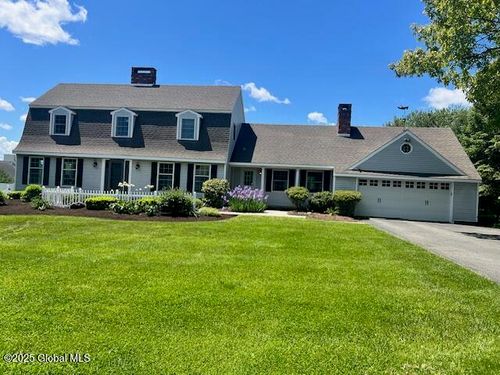 12 Glennon Rd, Latham, NY, 12110-5111 | Card Image