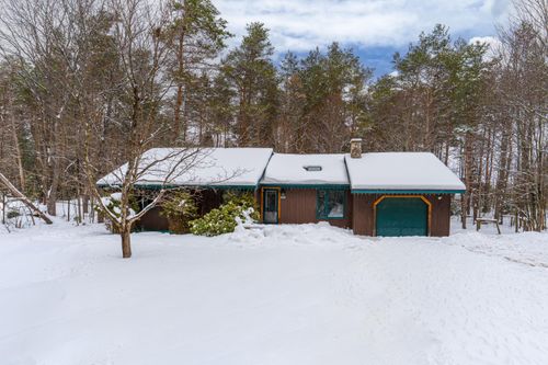 105 Patch Ln, Lake Placid, NY, 12946-3040 | Card Image