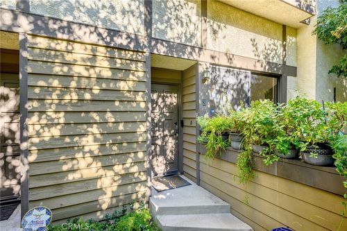 unit-3-21145 Lassen St, Chatsworth, CA, 91311-6825 | Card Image