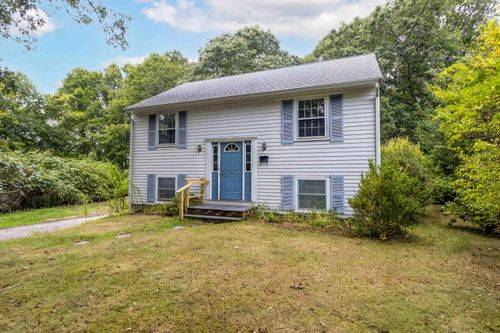 2 Swallow St, Teaticket, MA, 02536-6759 | Card Image