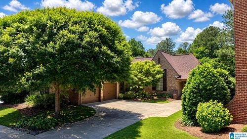 2370 Freestone Ridge Cv, HOOVER, AL, 35226-6243 | Card Image