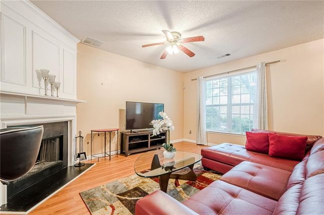 3746 Berkeley Xing, Townhouse with 2 bedrooms, 3 bathrooms and 2 parking in Duluth GA | Image 7