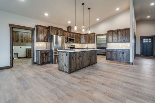 37 Hodgson Ct, Columbia Falls, MT, 59912-9663 | Card Image