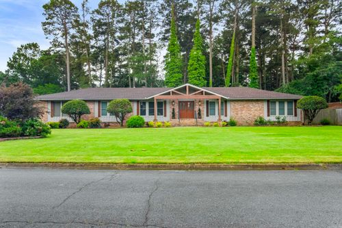102 Red Fox Ln, Jacksonville, AR, 72076-2637 | Card Image